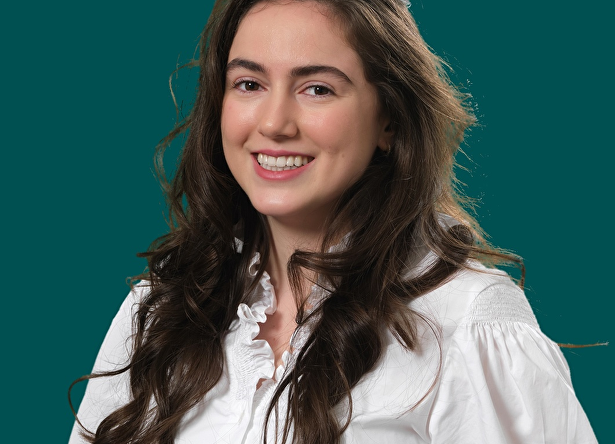Van Oers medewerker Selin Dural: “Door de naam voelt het echt als ‘ons’ feestje”