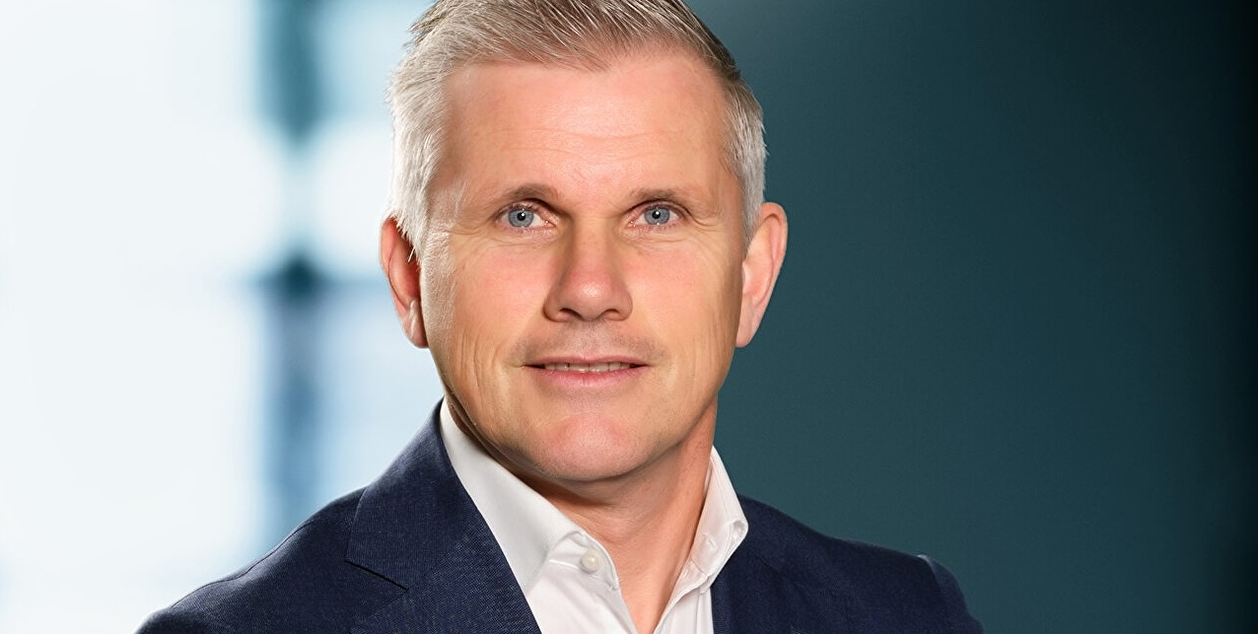 Hoofdsponsor Van Oers brengt verbinding en sportiviteit samen
